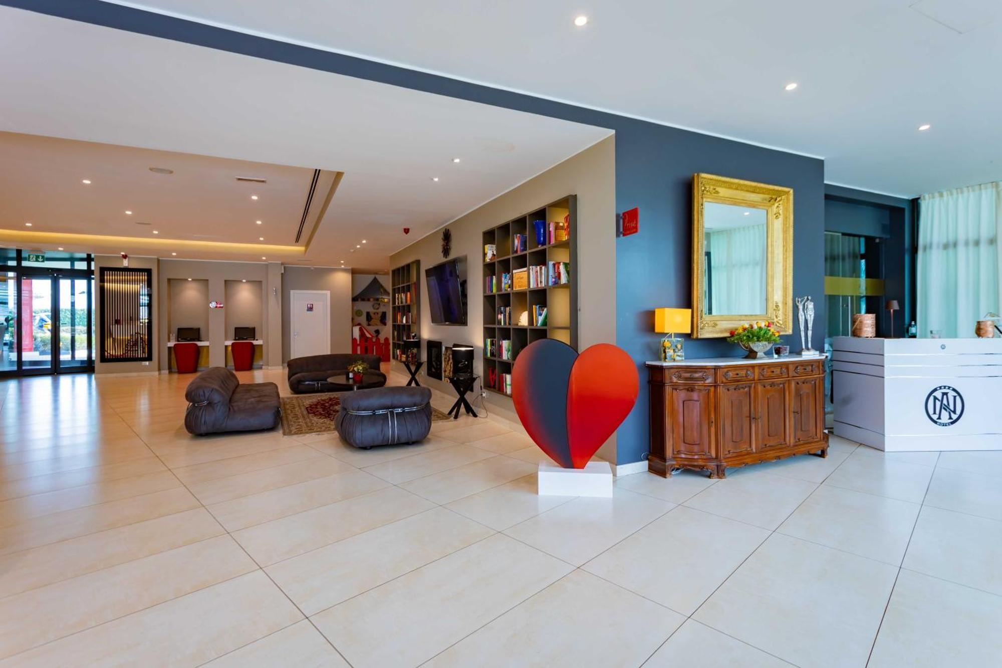 Ibis Styles Milano Est Settala Hotel Bagian luar foto