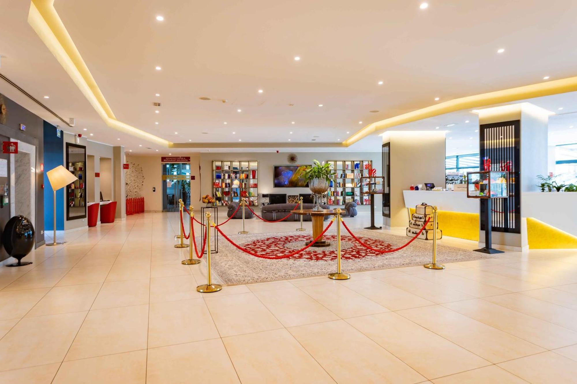 Ibis Styles Milano Est Settala Hotel Bagian luar foto