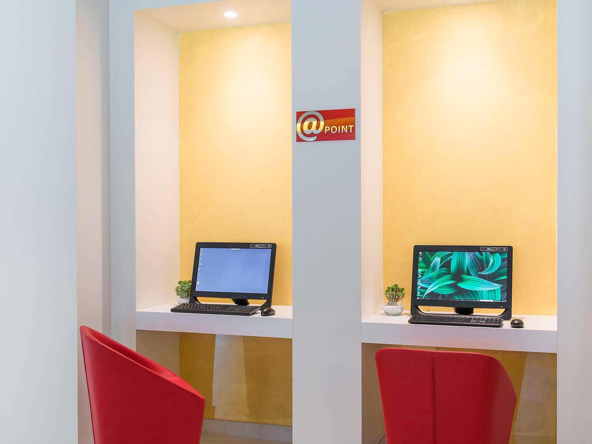 Ibis Styles Milano Est Settala Hotel Bagian luar foto