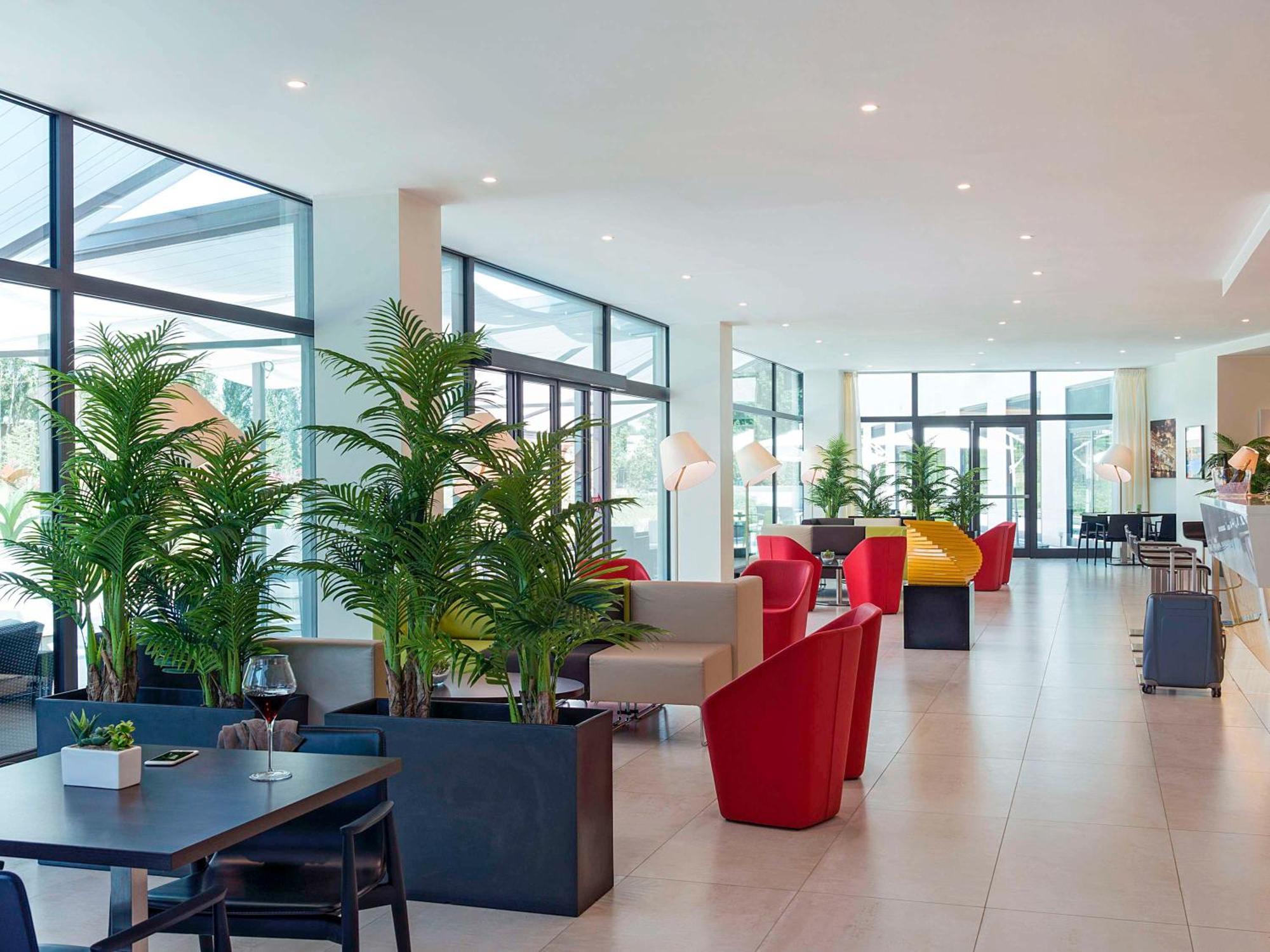 Ibis Styles Milano Est Settala Hotel Bagian luar foto