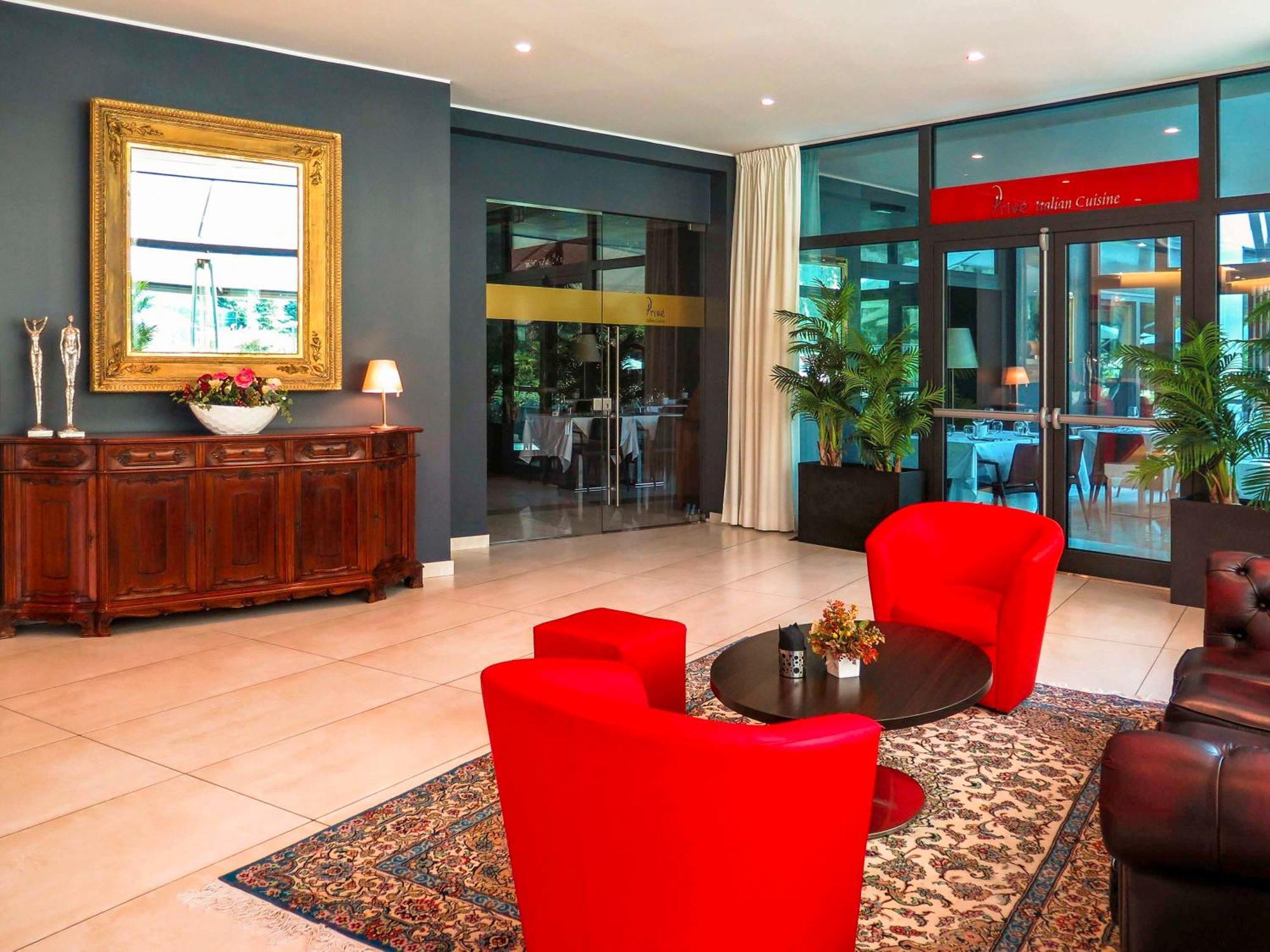 Ibis Styles Milano Est Settala Hotel Bagian luar foto