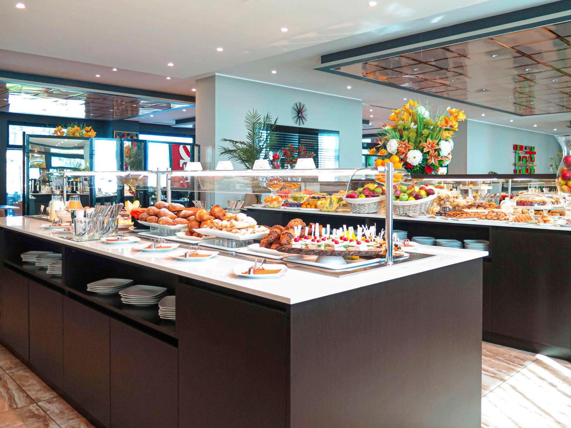 Ibis Styles Milano Est Settala Hotel Bagian luar foto
