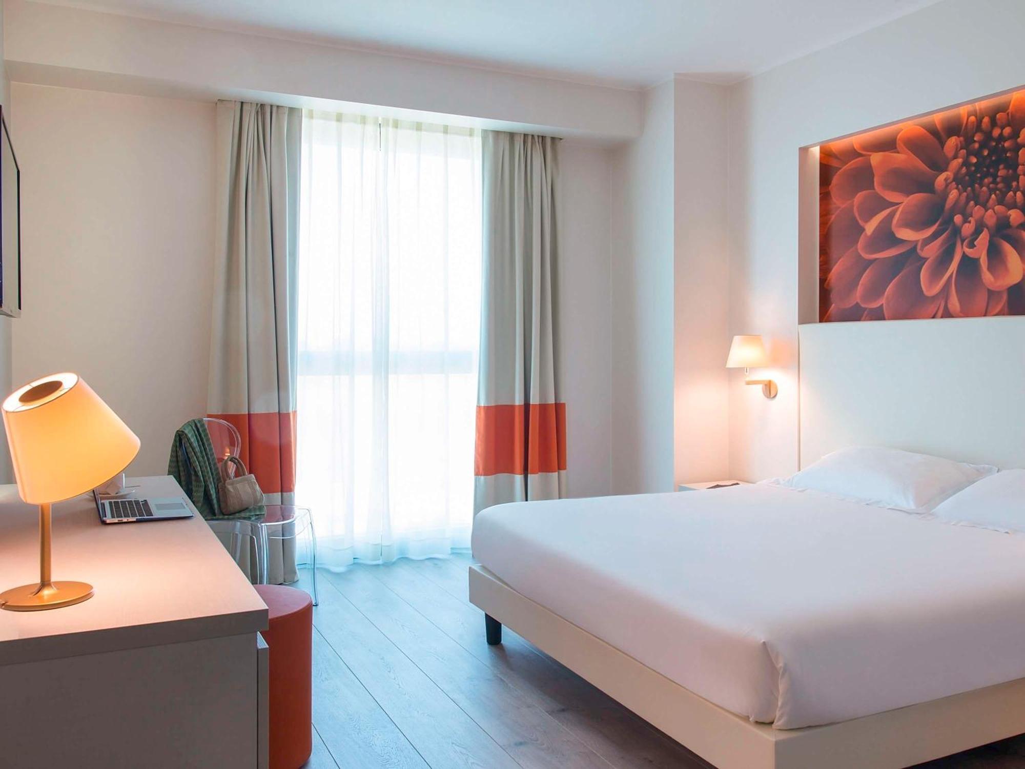 Ibis Styles Milano Est Settala Hotel Bagian luar foto